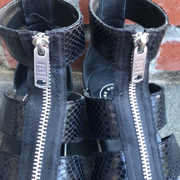 Marc by Marc Jacobs zipper feau snakeskin sandal - Picture 3 of 5